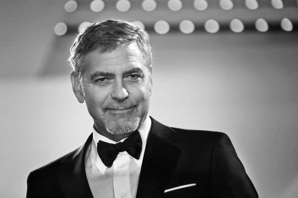 DATING MYTH #3: WOMEN WANT HOLLYWOOD-LOOKING MEN